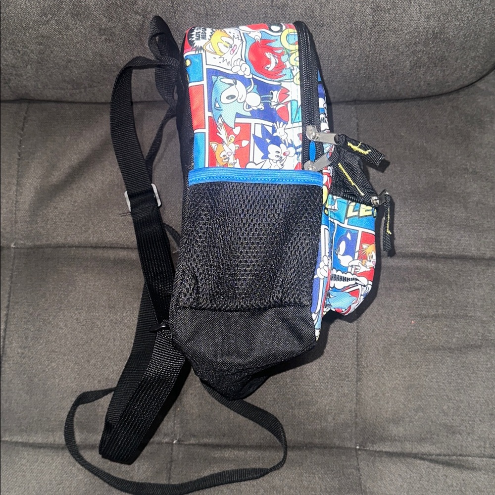 Mini Sonic the Hedgehog Backpack - Picture 3 of 7